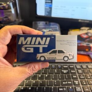 Mini GT 1076 Mercedes-Benz 190E 1984