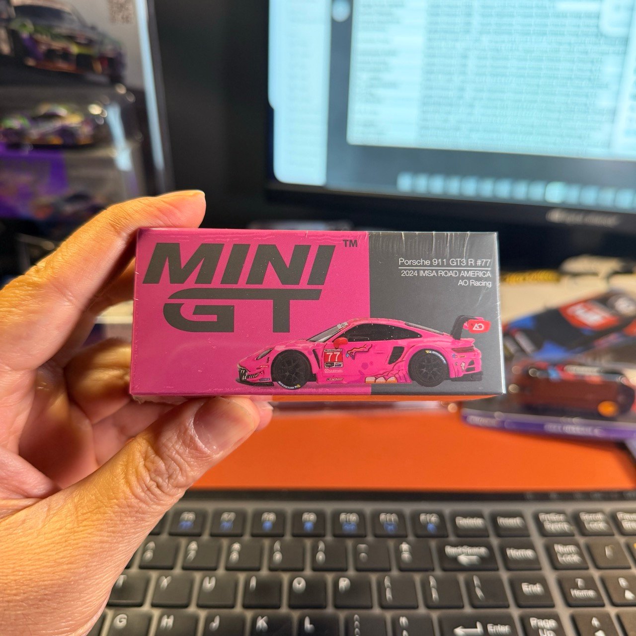 racing roxy Mini GT Porsche 911 GT3 R #77 AO Racing Roxy 2024 IMSA Road America